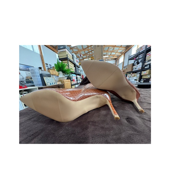 Steve Madden Brown Croc-Embossed Knee-High Boots size 10 - Picture 7 of 8